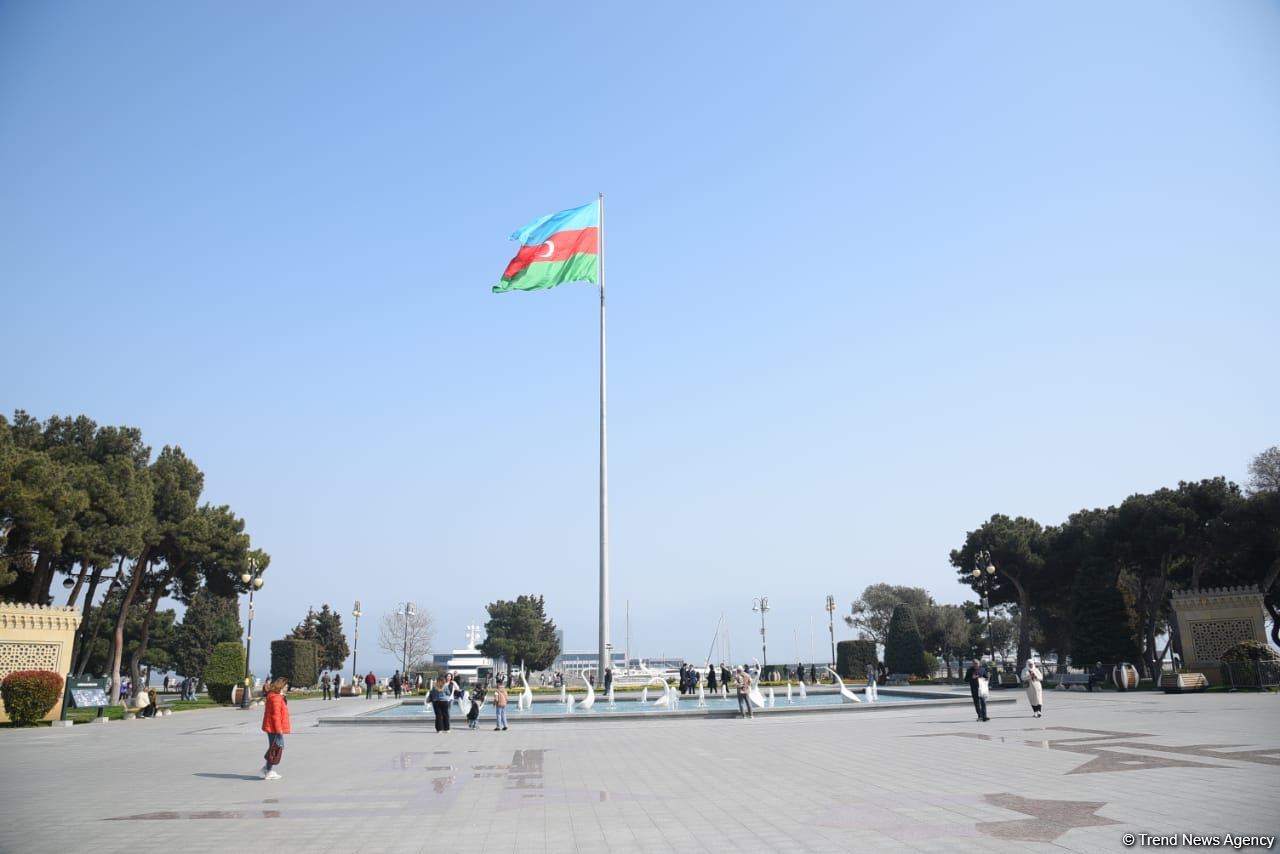 Baku residents celebrating Novruz holiday (PHOTO)