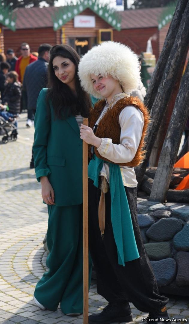 Baku residents celebrating Novruz holiday (PHOTO)