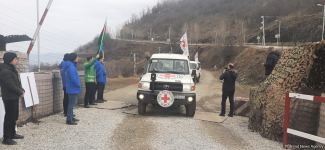 ICRC cars move freely along Azerbaijan's Lachin-Khankendi road (PHOTO)