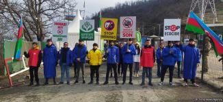 Peaceful protest of Azerbaijani eco-activists continues on Lachin-Khankendi road (PHOTO)
