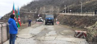 Several vehicles of Russian peacekeepers move freely along Azerbaijan's Lachin-Khankendi road (PHOTO)