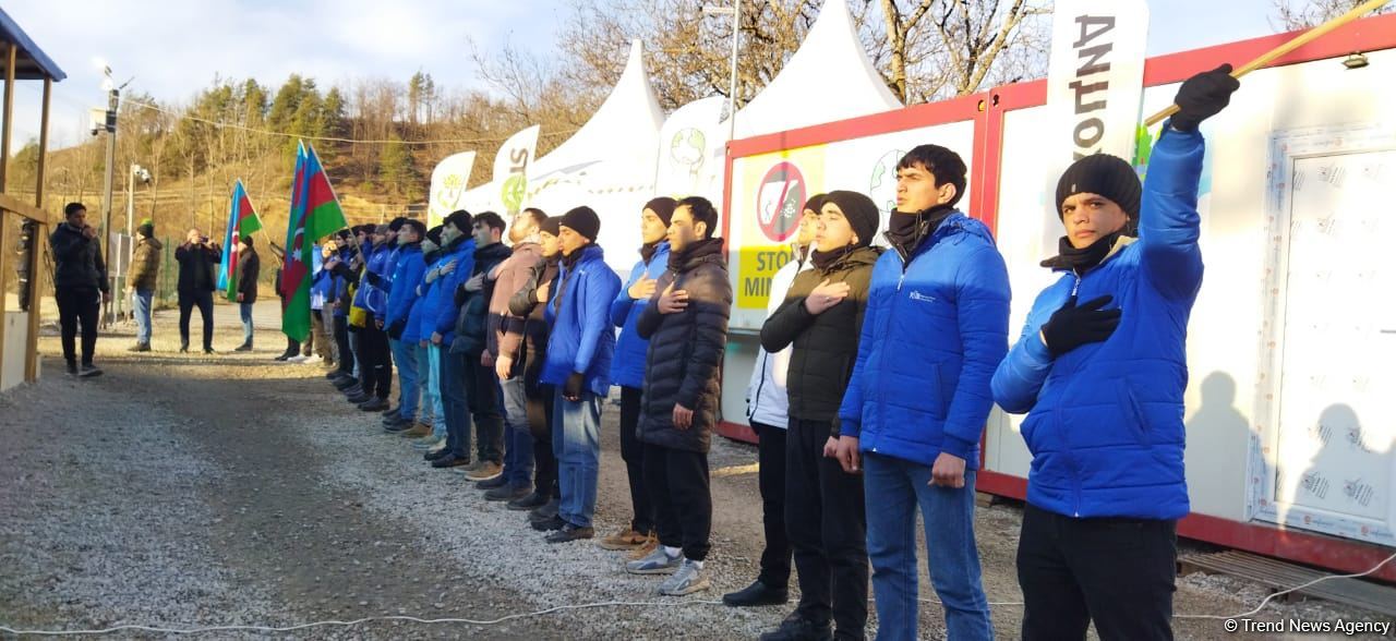 Peaceful protest of Azerbaijani eco-activists continues on Lachin-Khankendi road (PHOTO)