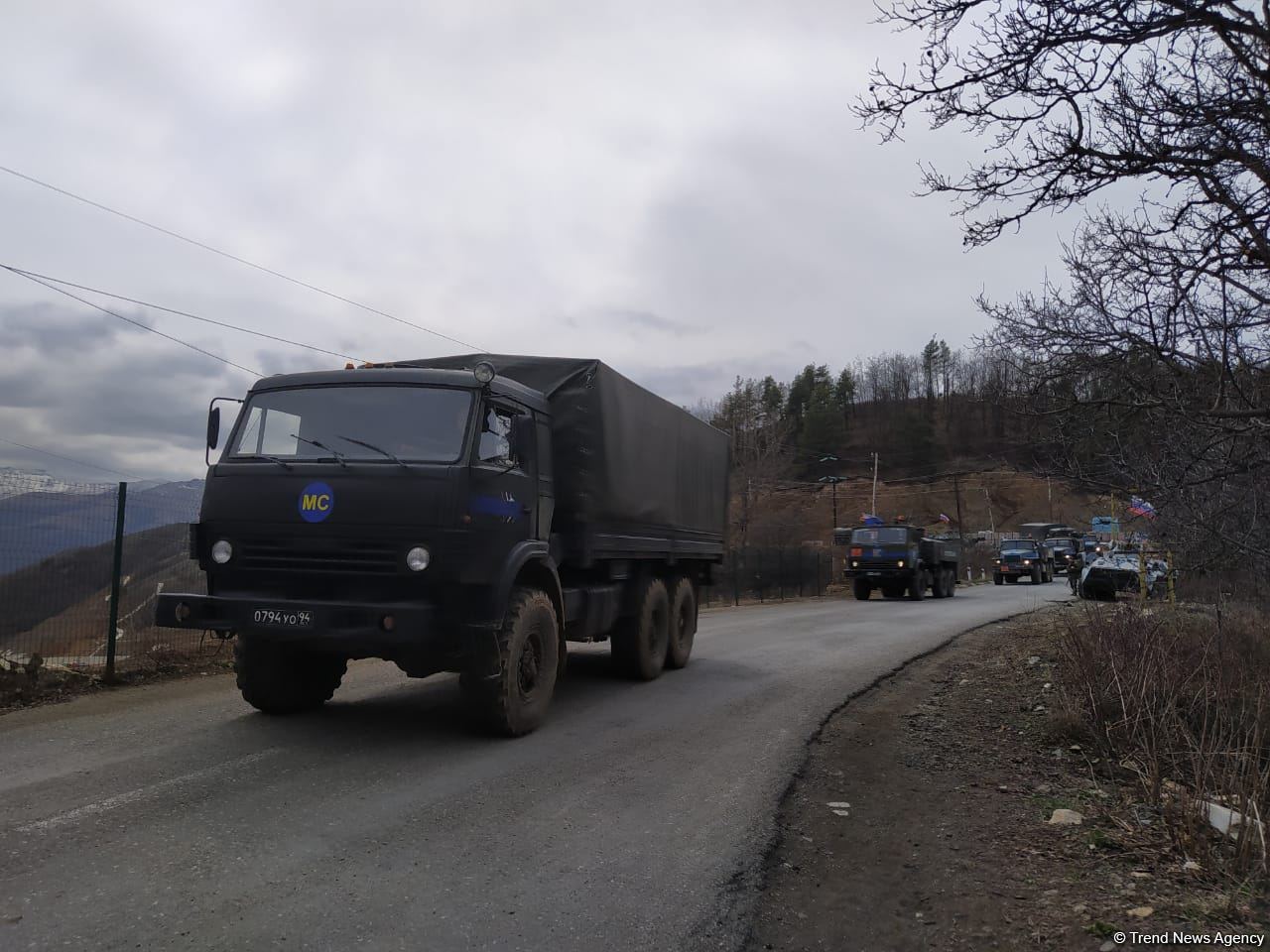 Convoy of Russian peacekeepers moves freely along Azerbaijan's Lachin-Khankendi road (PHOTO)