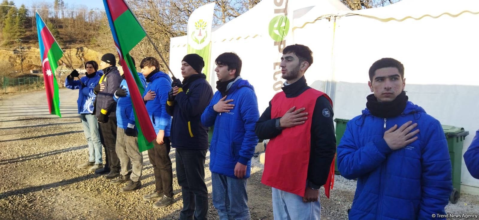Peaceful protest of Azerbaijani eco-activists continues on Lachin-Khankendi road (PHOTO)