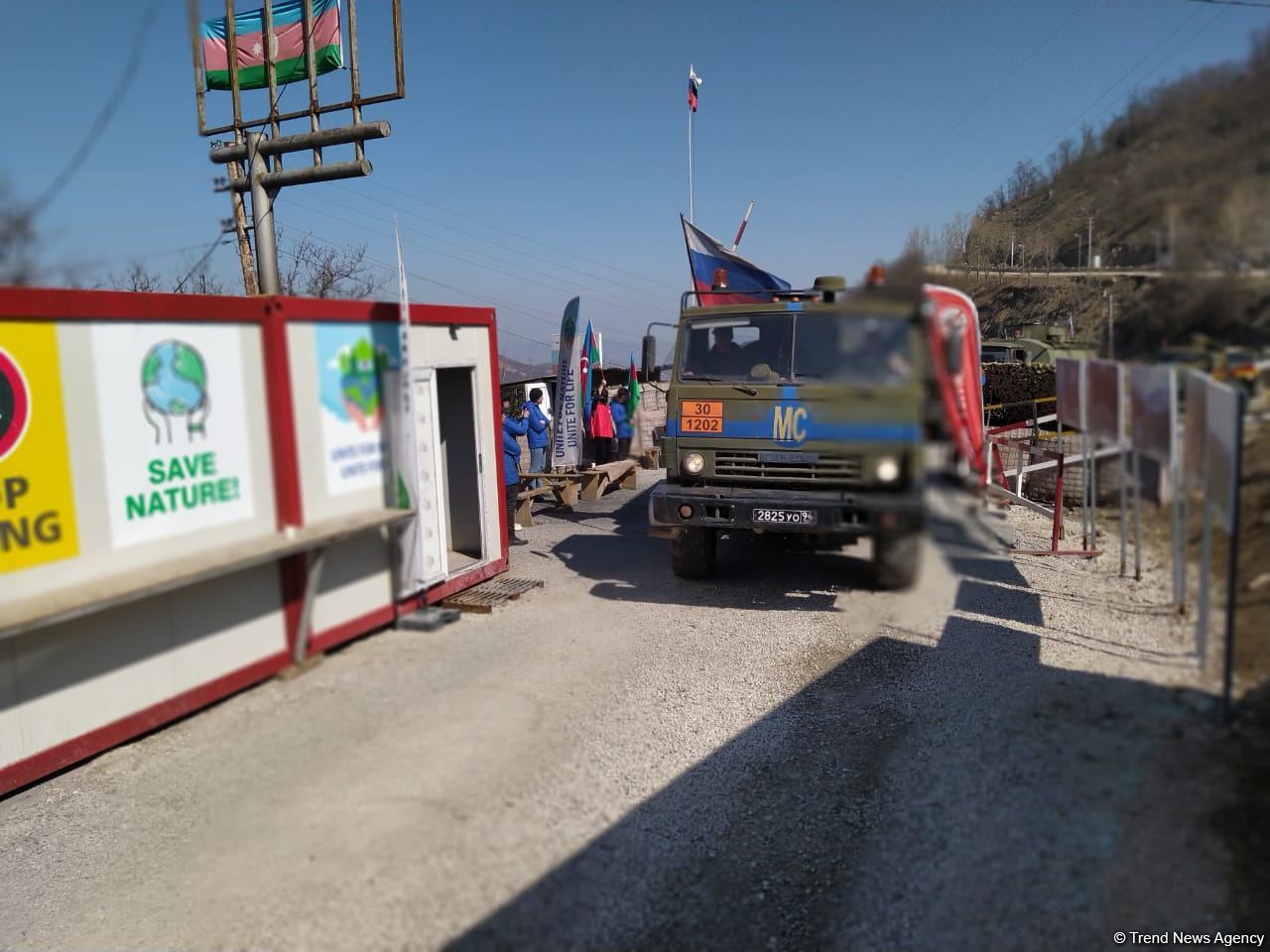 Convoy of Russian peacekeepers moves freely along Azerbaijan's Lachin-Khankendi road (PHOTO)