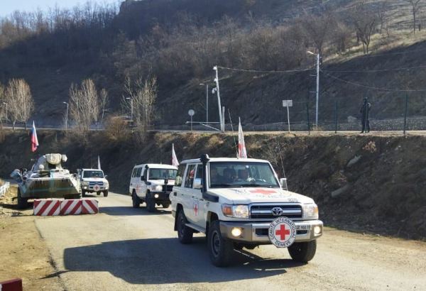 ICRC vehicles move freely along Azerbaijan's Lachin-Khankendi road (PHOTO)
