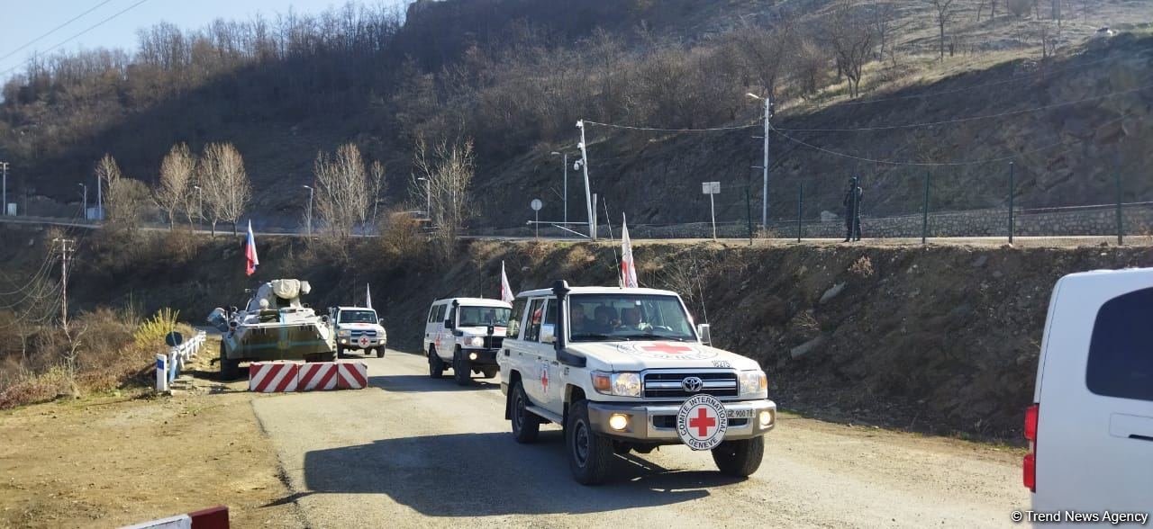 ICRC vehicles move freely along Azerbaijan's Lachin-Khankendi road (PHOTO)