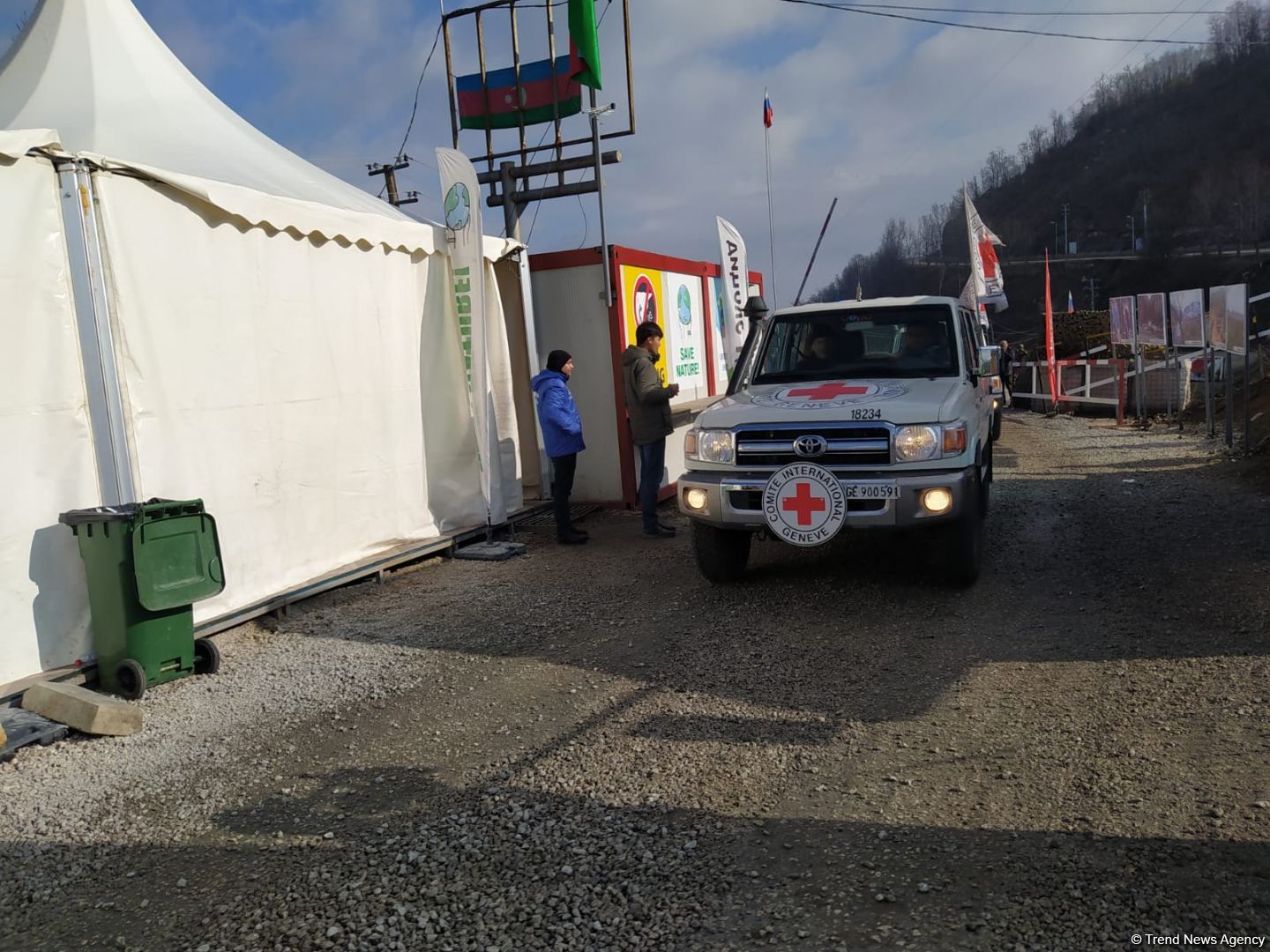 ICRC convoy moves freely along Azerbaijan's Lachin-Khankendi road (PHOTO)