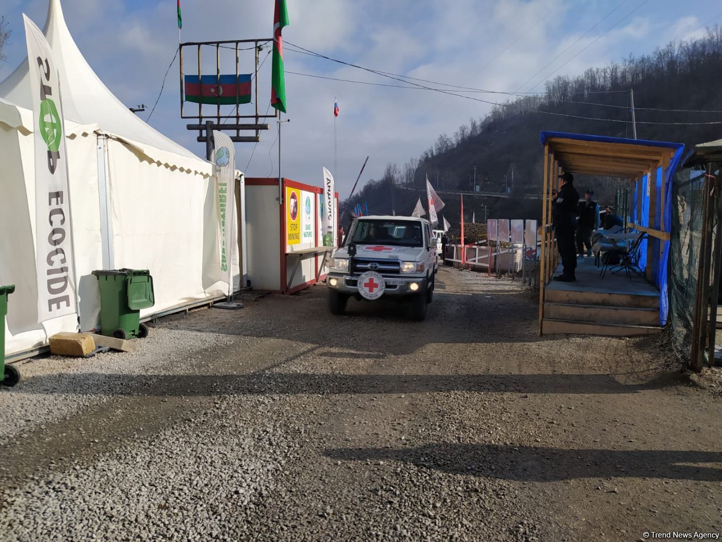 ICRC convoy moves freely along Azerbaijan's Lachin-Khankendi road (PHOTO)