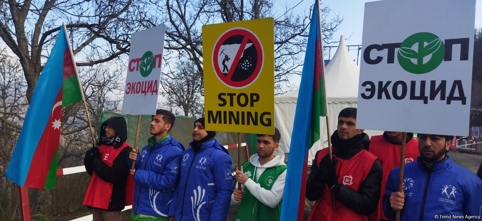 Peaceful protest of Azerbaijani eco-activists continues on Lachin-Khankendi road (PHOTO)