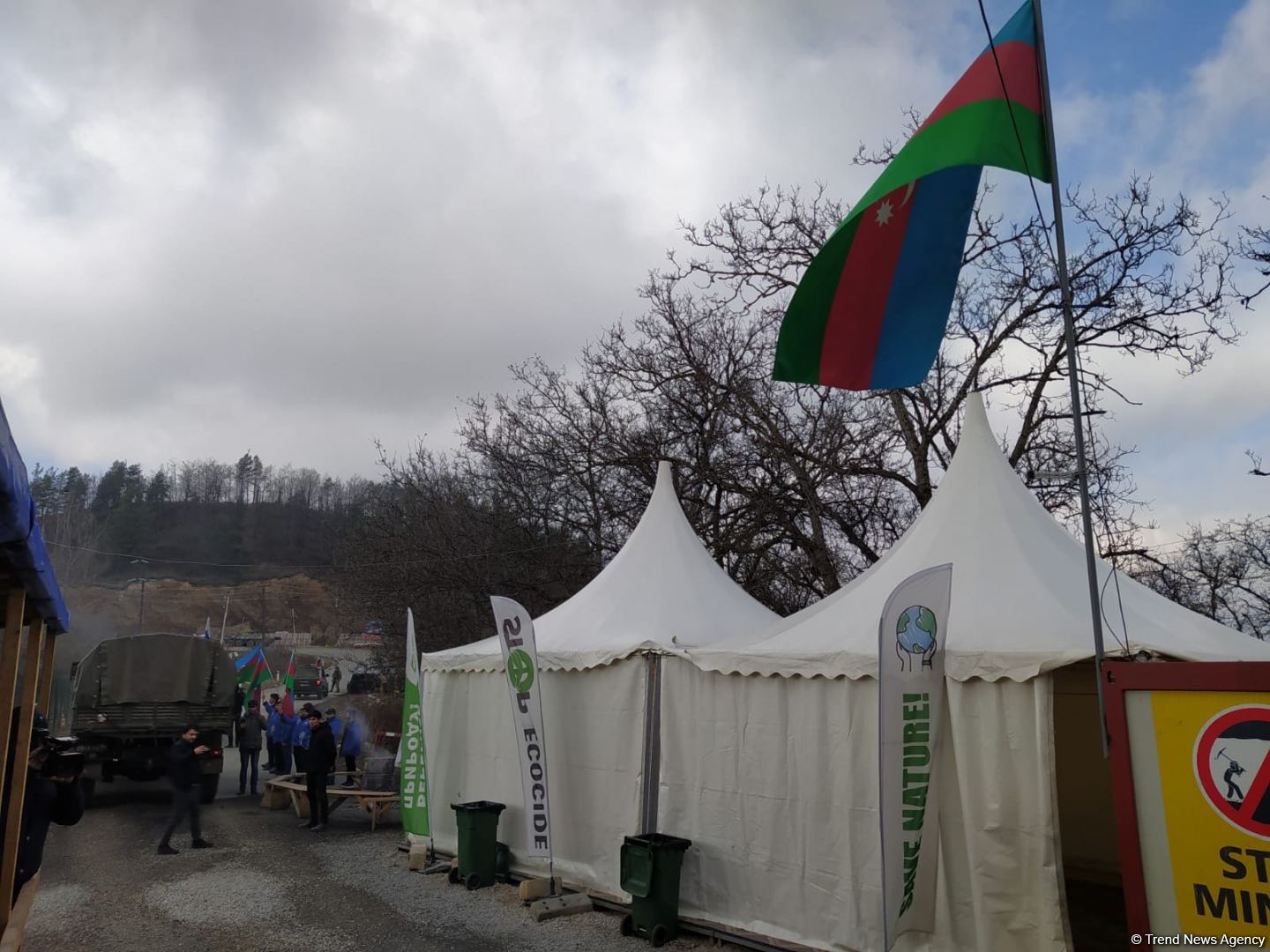 Vehicles of Russian peacekeepers move freely along Azerbaijan's Lachin-Khankendi road (PHOTO)