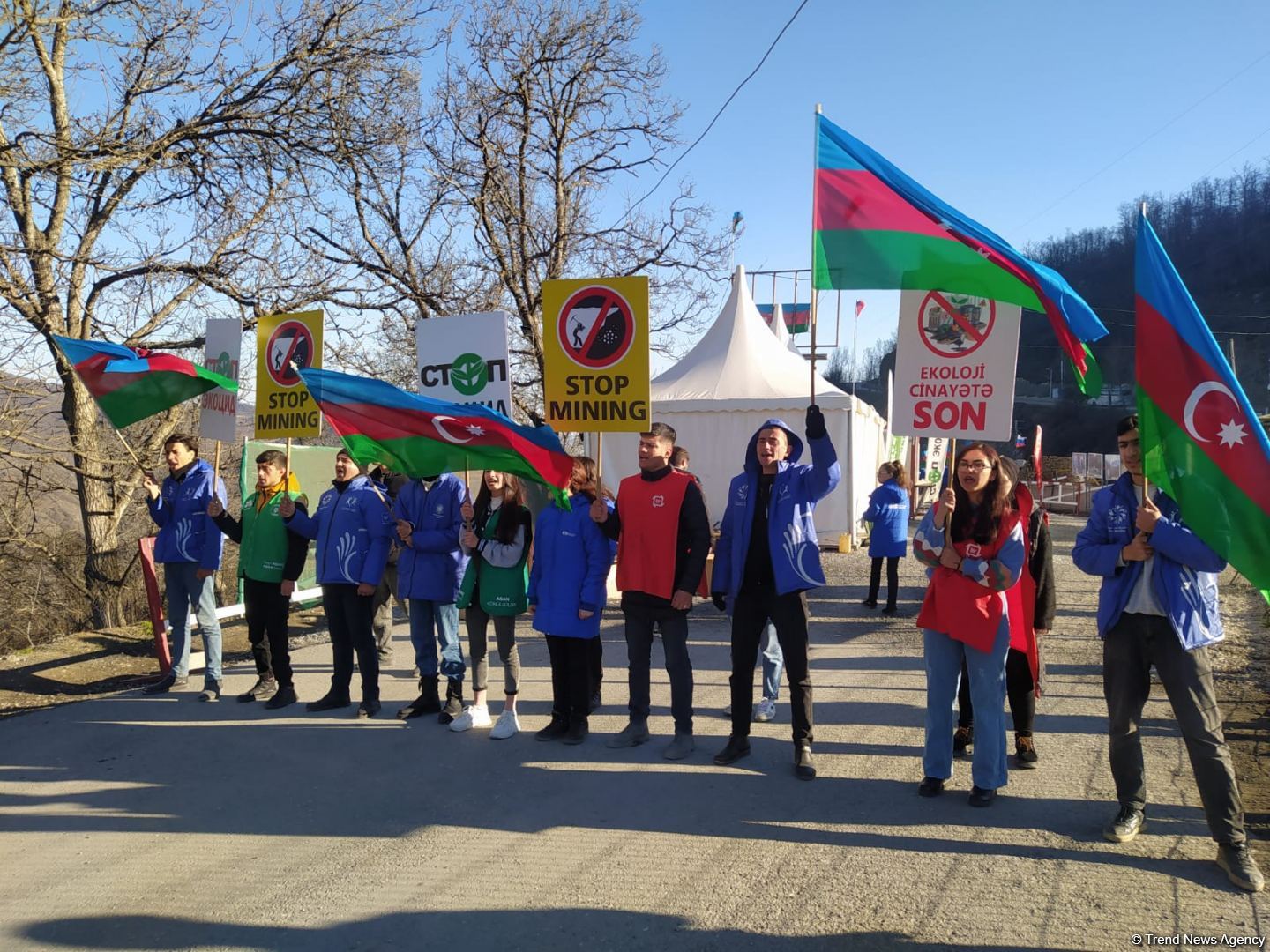 Peaceful protest of Azerbaijani eco-activists continues on Lachin-Khankendi road (PHOTO)