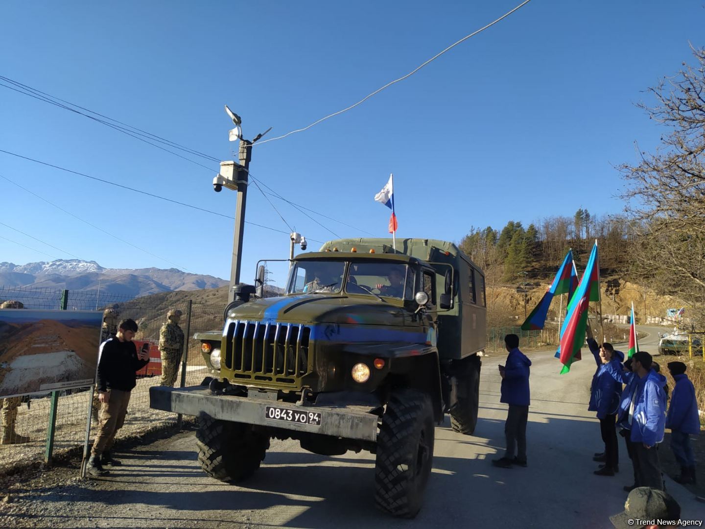 Peaceful protest of Azerbaijani eco-activists continues on Lachin-Khankendi road (PHOTO)