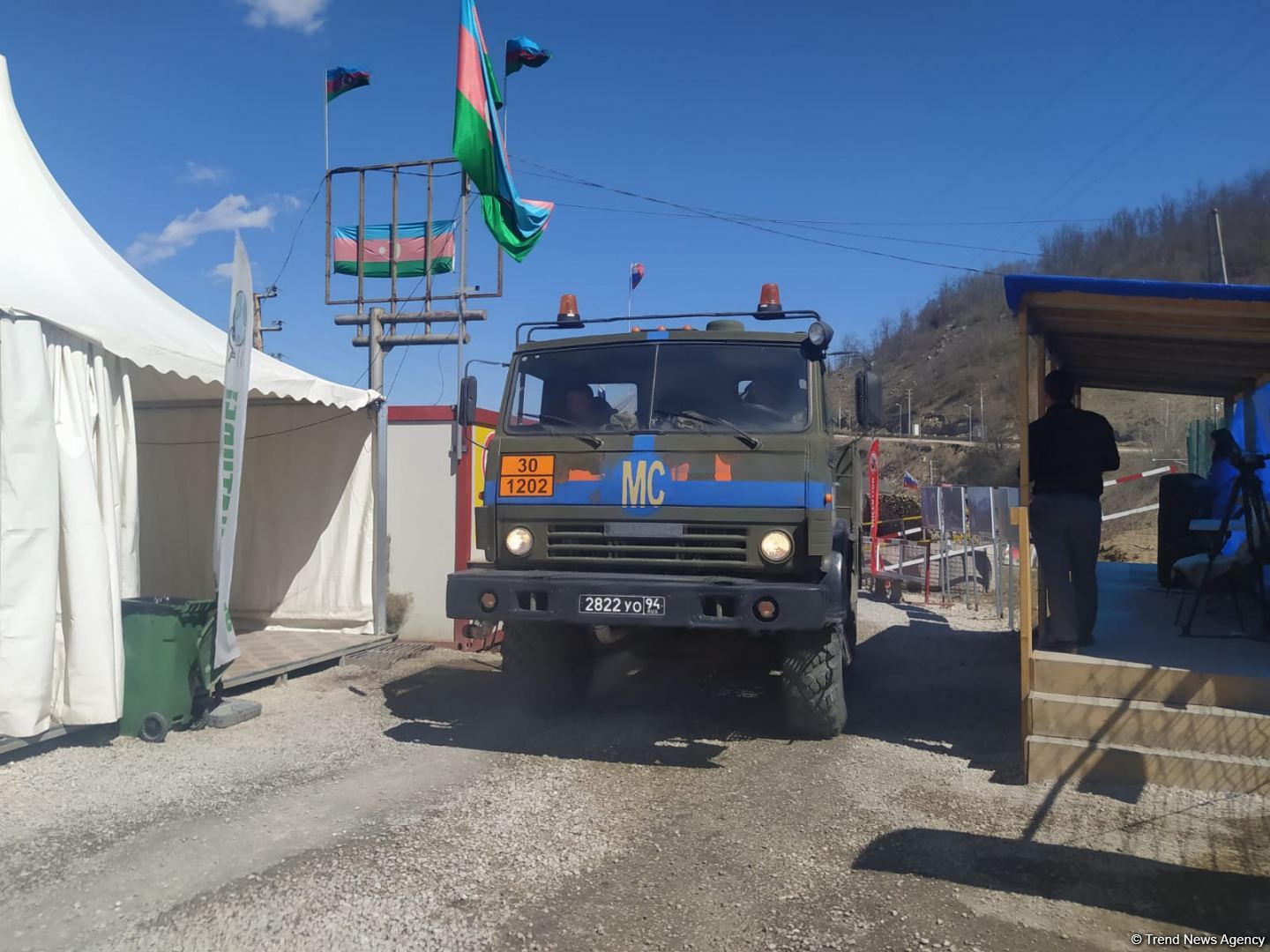 Convoy of Russian peacekeepers moves freely along Azerbaijan's Lachin-Khankendi road (PHOTO)
