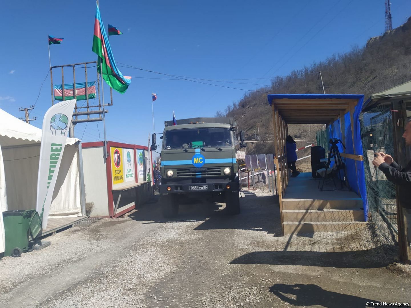 Convoy of Russian peacekeepers moves freely along Azerbaijan's Lachin-Khankendi road (PHOTO)