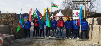 Peaceful protest of Azerbaijani eco-activists continues on Lachin-Khankendi road (PHOTO)