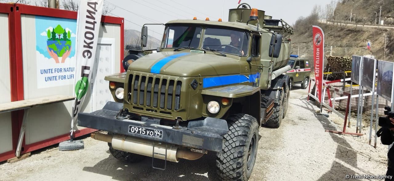 Convoy of Russian peacekeepers moves freely along Azerbaijan's Lachin-Khankendi road (PHOTO)
