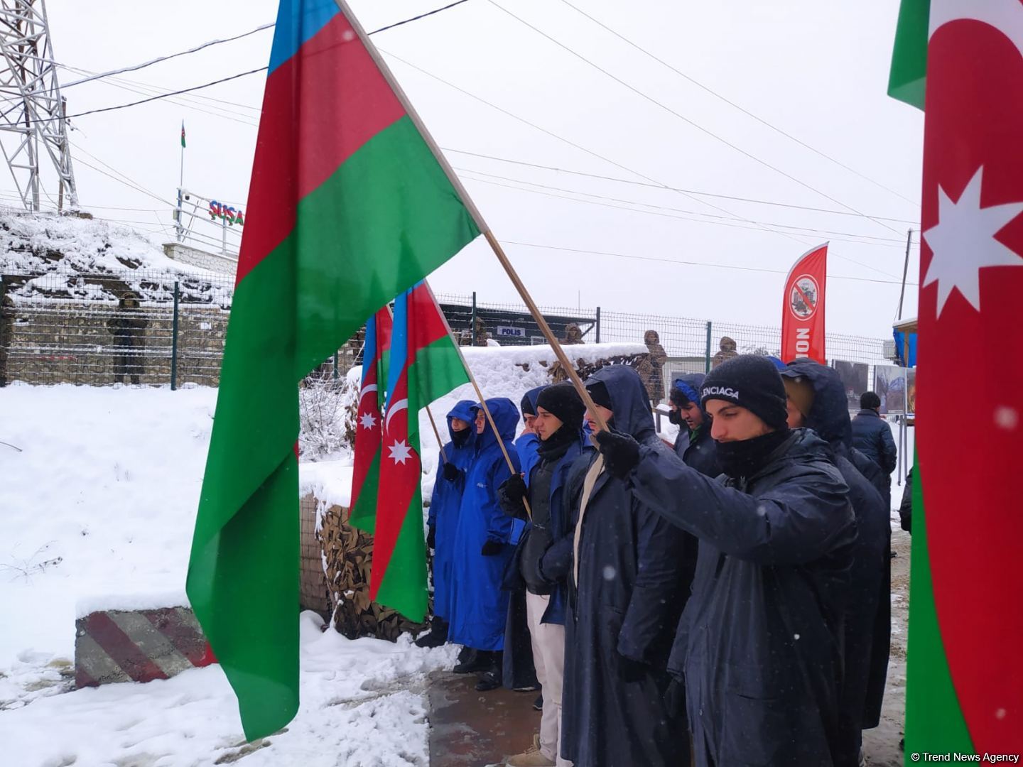 Peaceful protest of Azerbaijani eco-activists continues on Lachin-Khankendi road (PHOTO)