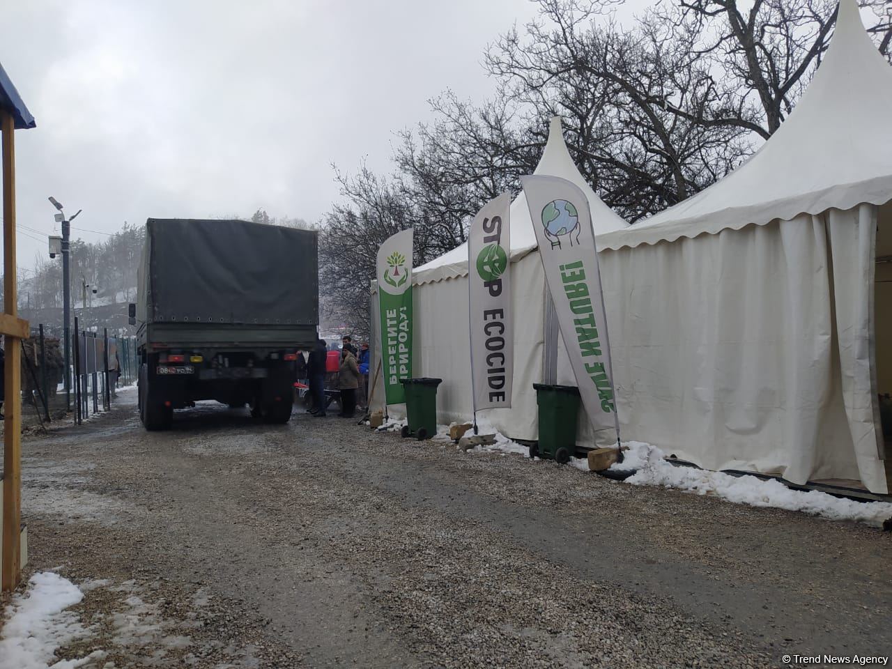 Cars of Russian peacekeepers move freely along Azerbaijan's Lachin-Khankendi road (PHOTO)