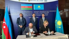 Business contracts signed between Kazakhstan, Azerbaijan (PHOTO)