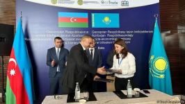 Business contracts signed between Kazakhstan, Azerbaijan (PHOTO)