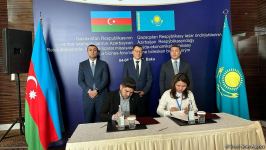 Business contracts signed between Kazakhstan, Azerbaijan (PHOTO)
