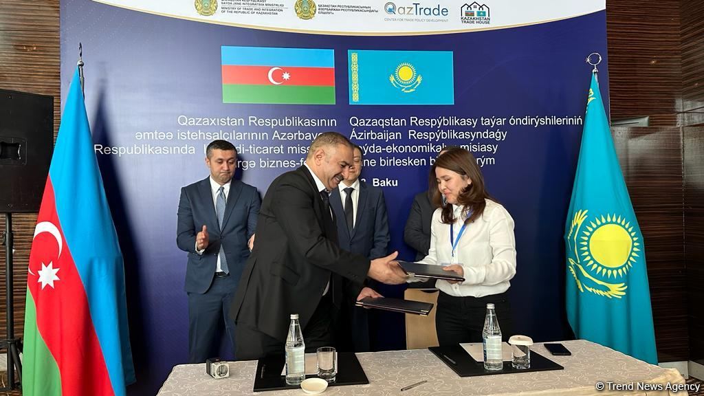 Business contracts signed between Kazakhstan, Azerbaijan (PHOTO)