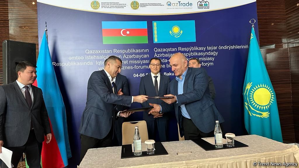 Business contracts signed between Kazakhstan, Azerbaijan (PHOTO)