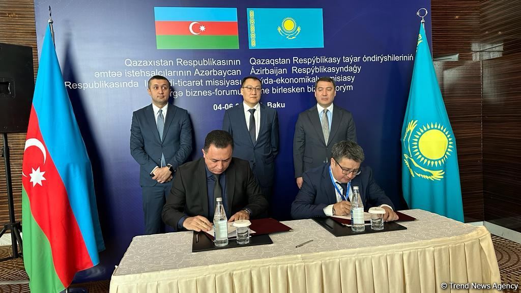 Business contracts signed between Kazakhstan, Azerbaijan (PHOTO)