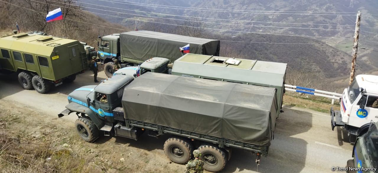 Residents of Armenian origin move freely along Azerbaijani Lachin-Khankendi road (PHOTO)