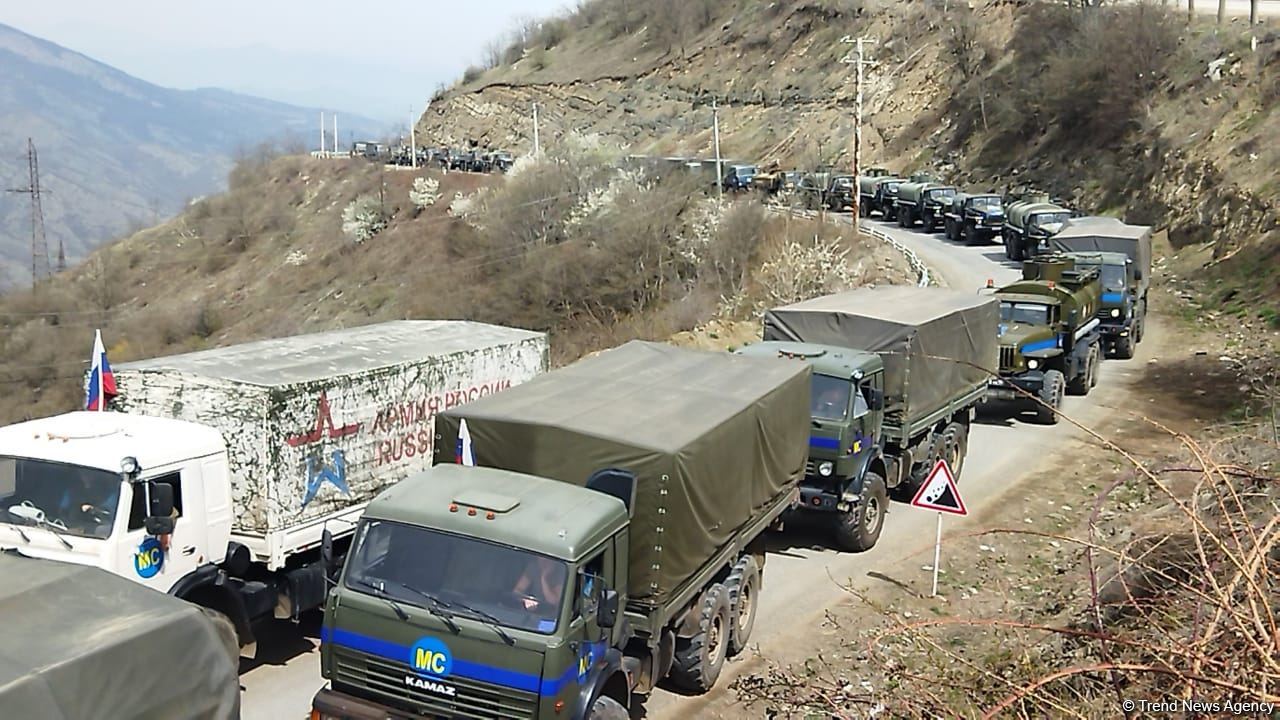 Residents of Armenian origin move freely along Azerbaijani Lachin-Khankendi road (PHOTO)