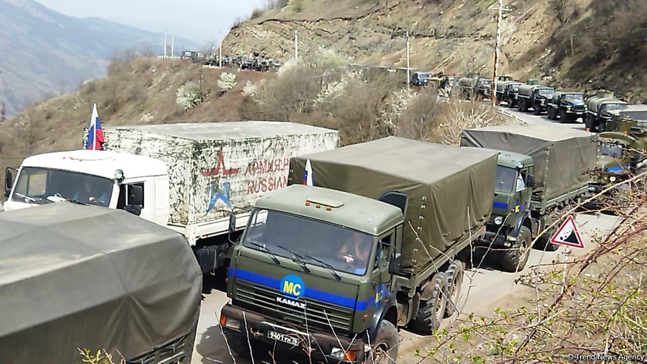 Residents of Armenian origin move freely along Azerbaijani Lachin-Khankendi road (PHOTO)