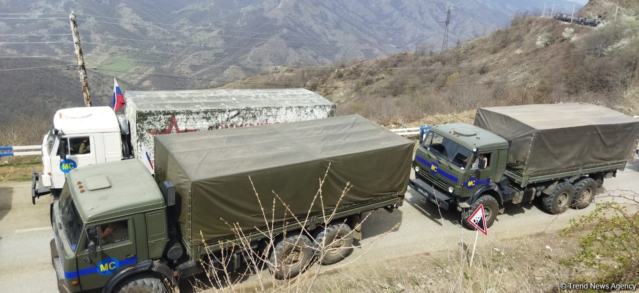 Residents of Armenian origin move freely along Azerbaijani Lachin-Khankendi road (PHOTO)