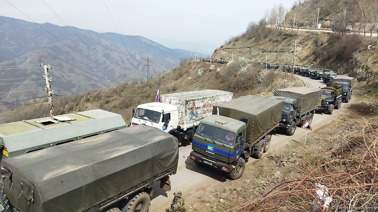 Residents of Armenian origin move freely along Azerbaijani Lachin-Khankendi road (PHOTO)