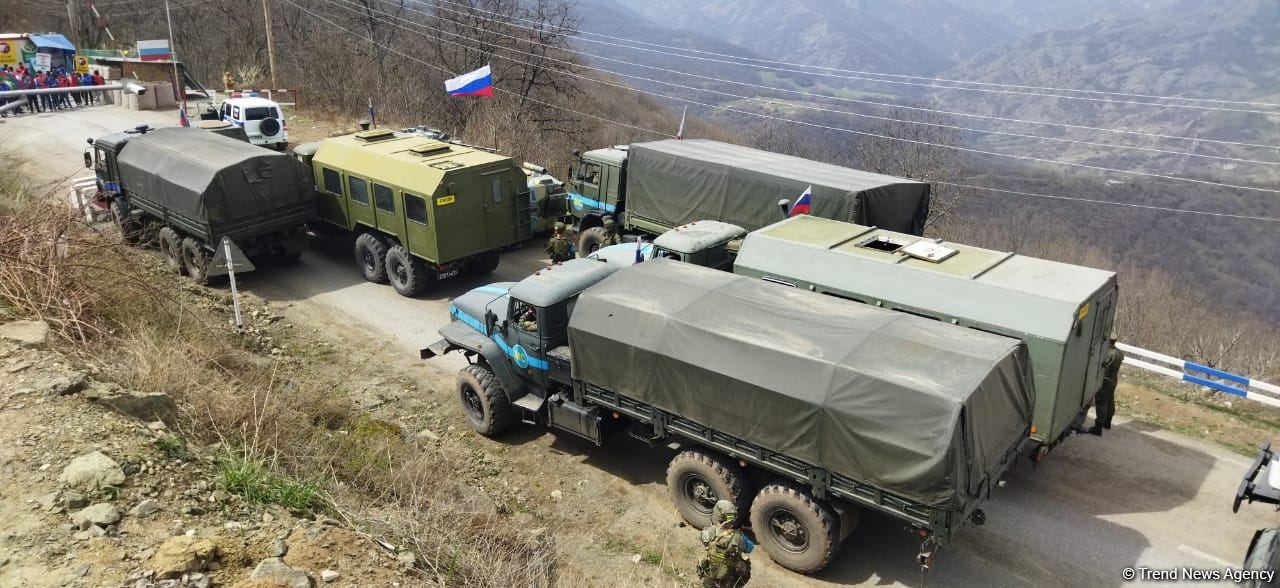 Residents of Armenian origin move freely along Azerbaijani Lachin-Khankendi road (PHOTO)
