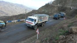 Russian peacekeepers' convoy moves freely along Azerbaijani Lachin-Khankendi road (PHOTO)