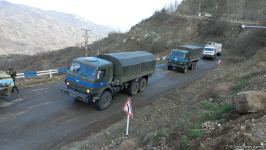 Russian peacekeepers' convoy moves freely along Azerbaijani Lachin-Khankendi road (PHOTO)