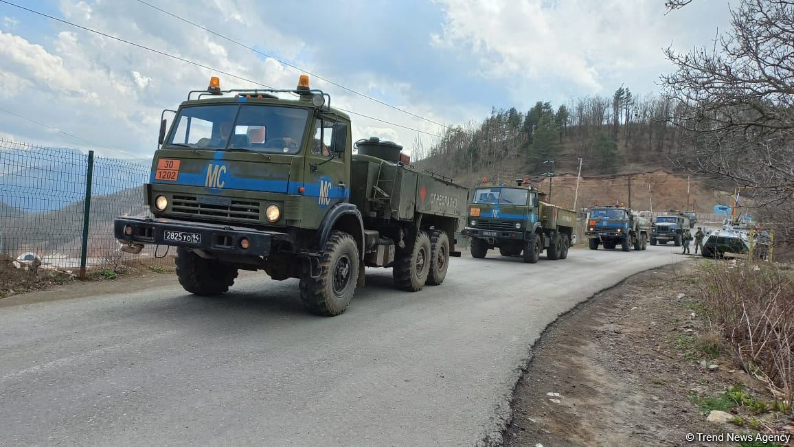 Big convoy of Russian peacekeepers moves freely along Azerbaijan's Lachin-Khankendi road (PHOTO)