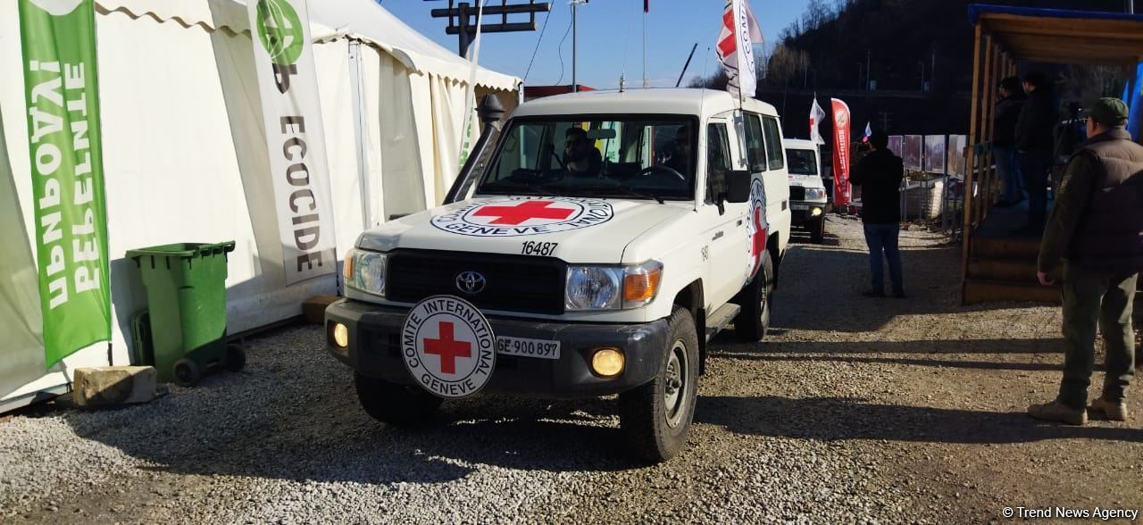 ICRC convoy moves freely along Azerbaijan's Lachin-Khankendi road (PHOTO)