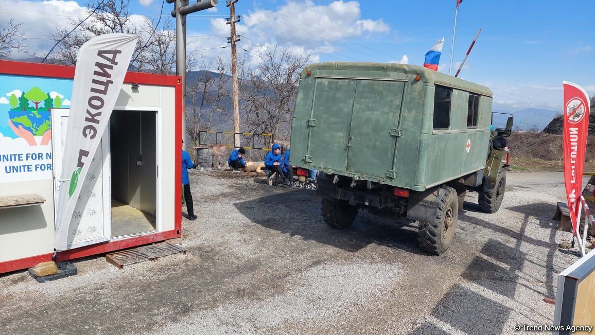 Russian peacekeepers' convoy moves freely along Azerbaijan's Lachin-Khankendi road (PHOTO)