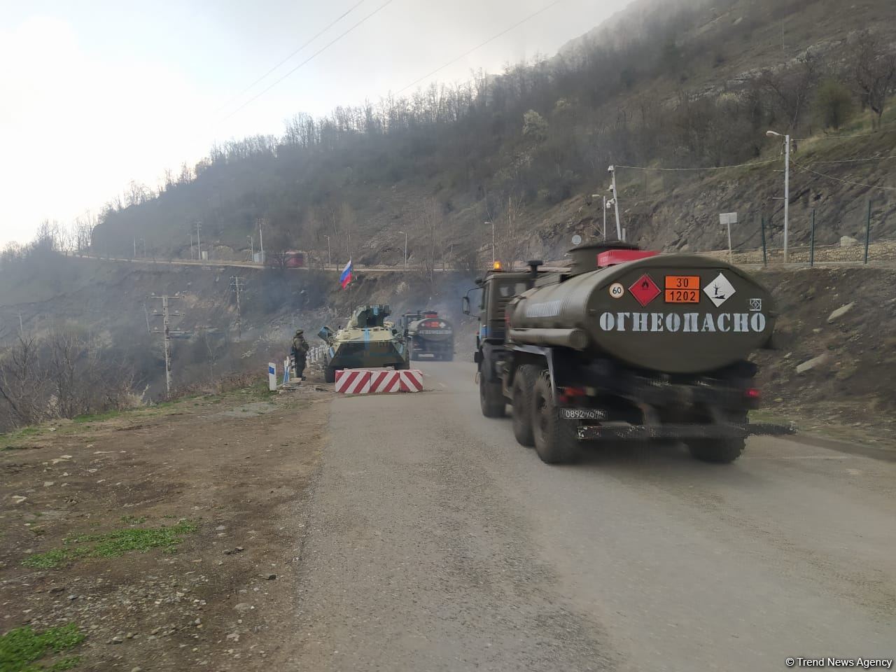Russian peacekeepers' convoy moves freely along Azerbaijan's Lachin-Khankendi road (PHOTO)