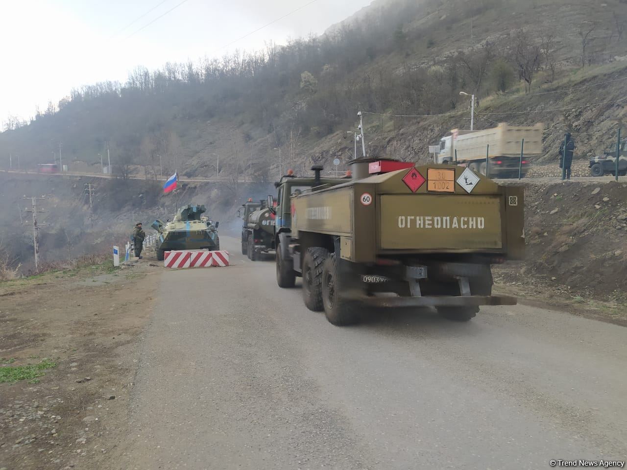 Russian peacekeepers' convoy moves freely along Azerbaijan's Lachin-Khankendi road (PHOTO)