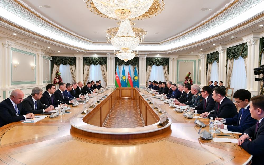 Presidents of Azerbaijan, Kazakhstan hold expanded meeting (PHOTO/VIDEO)