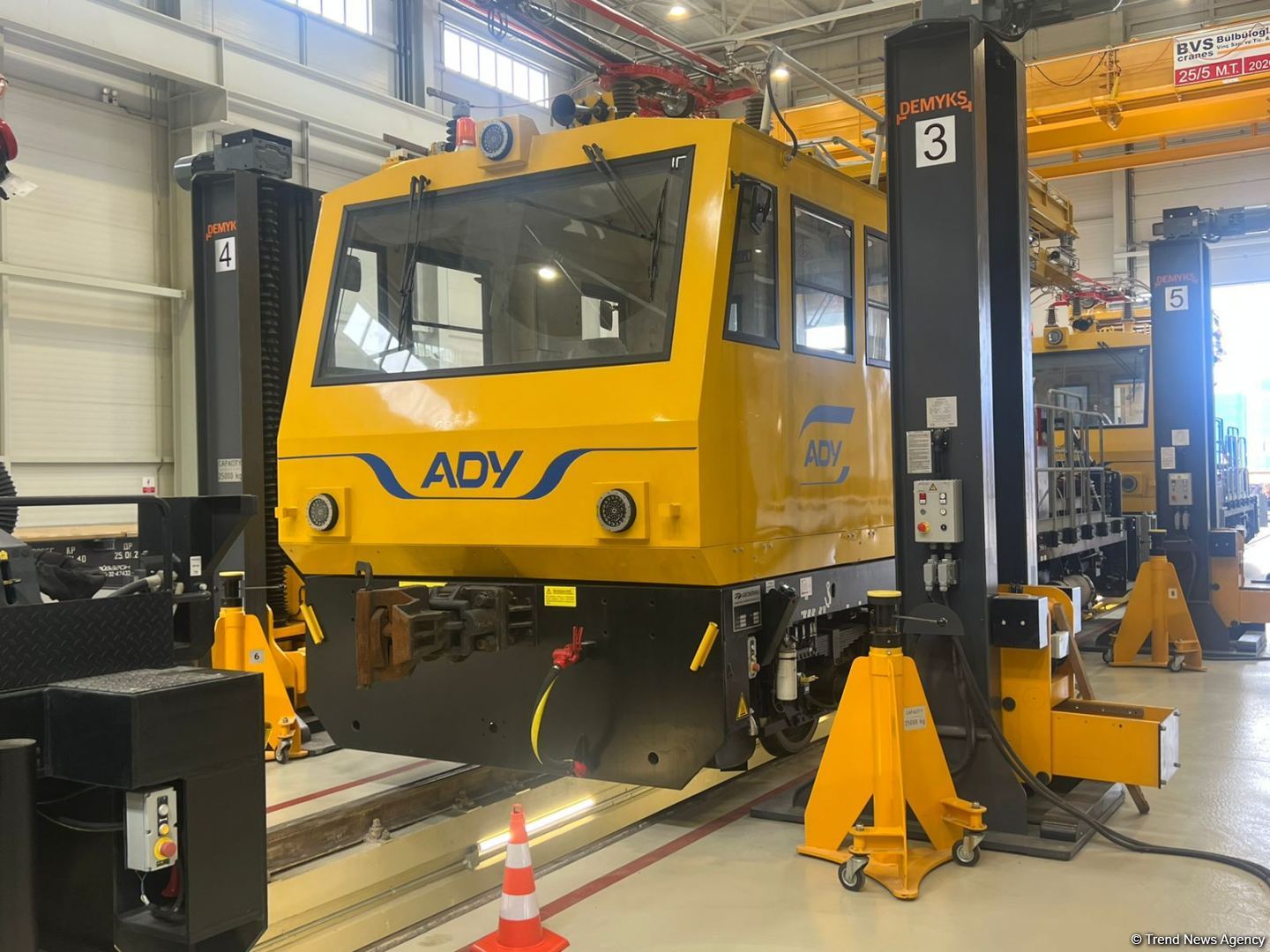 Azerbaijan Railways CJSC ensures purchase, delivery of new railcars to country (PHOTO)