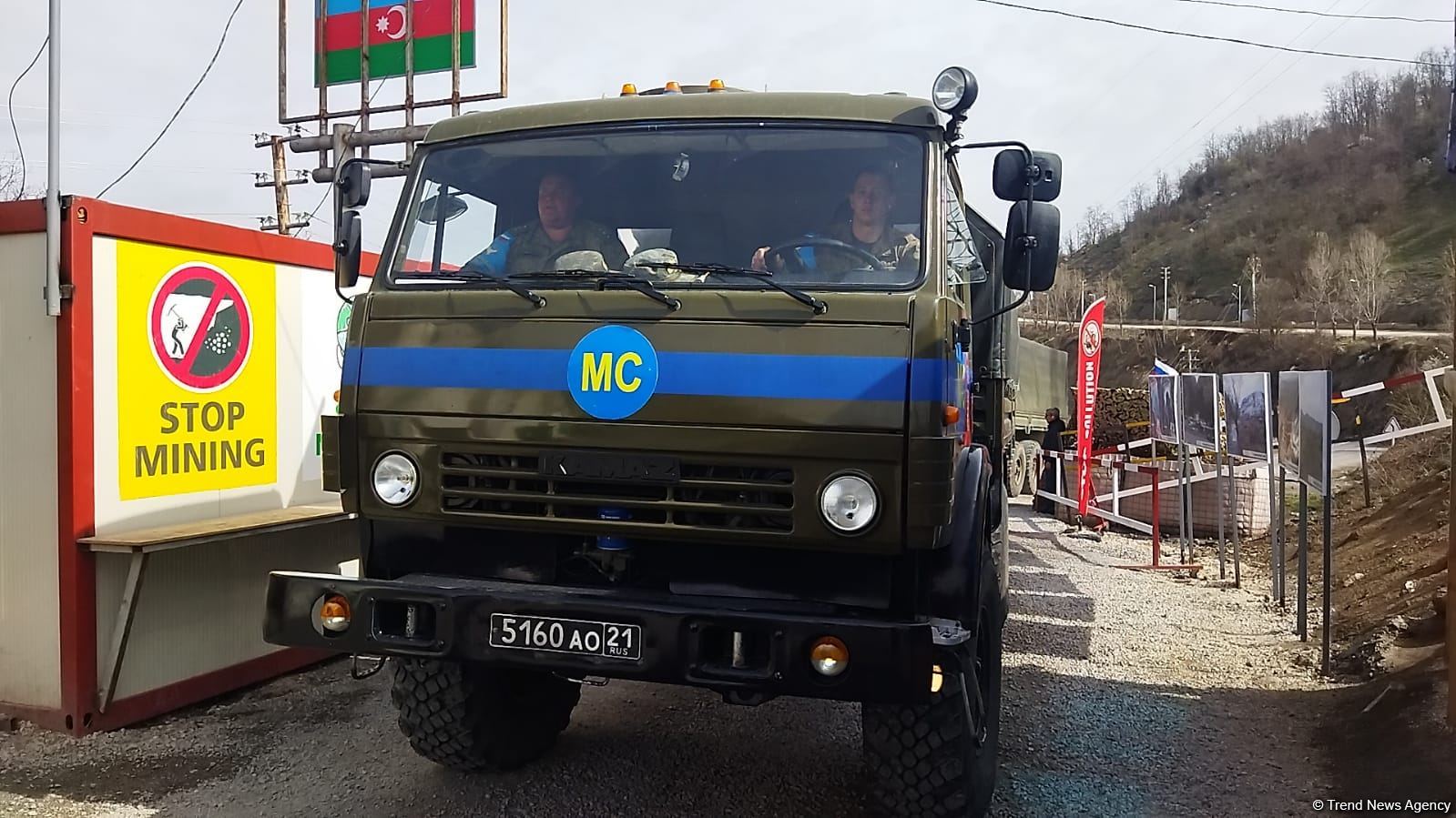 Russian peacekeepers' vehicles move freely along Azerbaijani Lachin-Khankendi road (PHOTO)