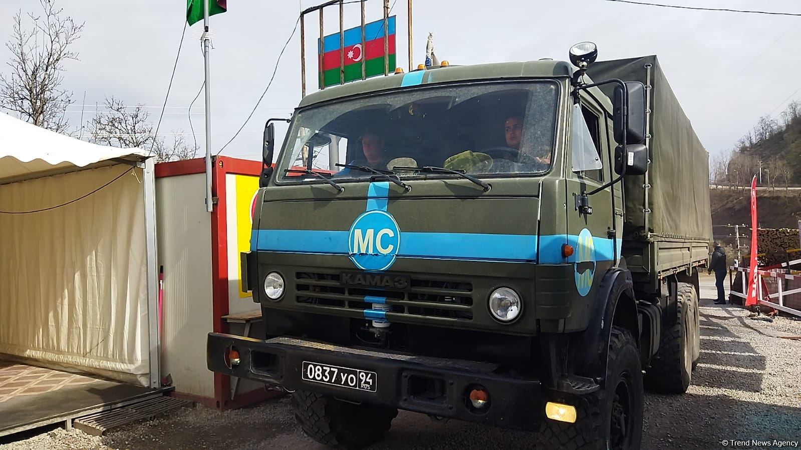 Russian peacekeepers' vehicles move freely along Azerbaijani Lachin-Khankendi road (PHOTO)