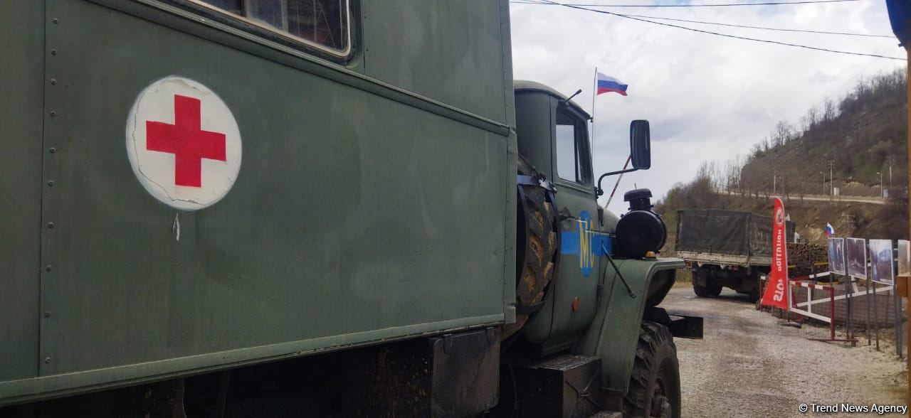 Russian peacekeepers' vehicles move freely along Azerbaijani Lachin-Khankendi road (PHOTO)