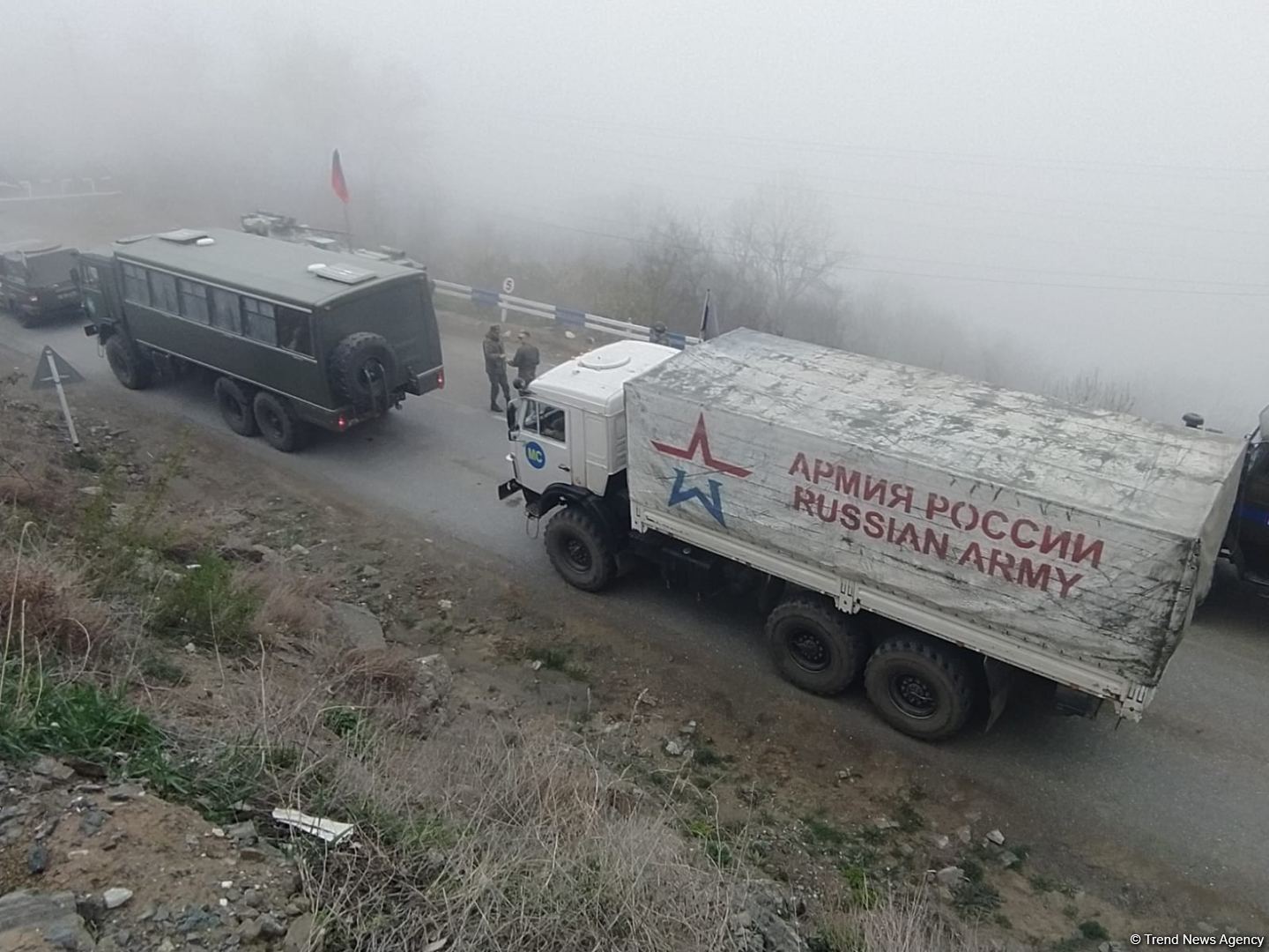 Russian peacekeepers' vehicles move freely along Azerbaijani Lachin-Khankendi road (PHOTO)