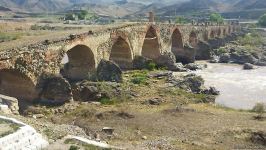 Delegation of US, Israel representatives visits Azerbaijan's Khudafarin bridge