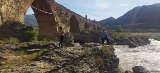 Delegation of US, Israel representatives visits Azerbaijan's Khudafarin bridge